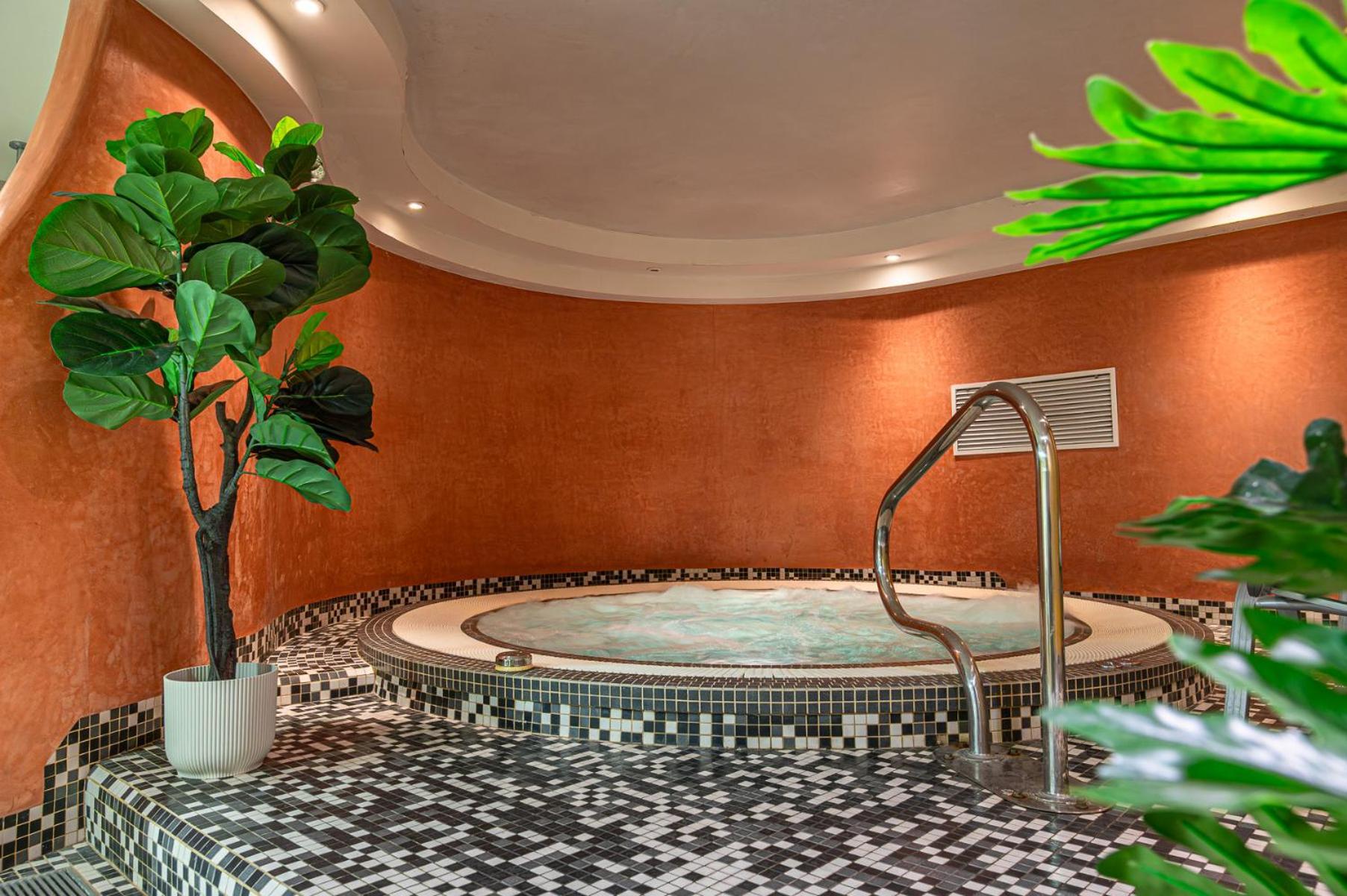 Le Mauritia Hotel Et Spa Pornic Kültér fotó